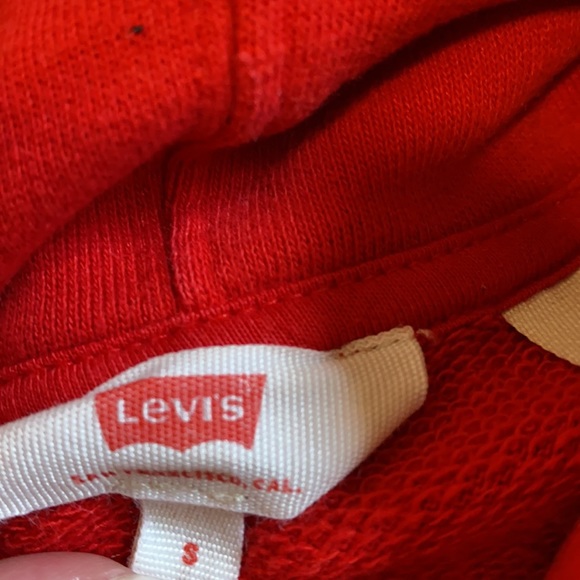 Levi’s Hoodie size small, red with shade like logo, good condition. - Picture 2 of 5